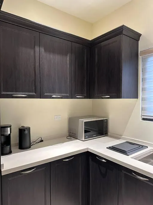 Luxury 2 Bed House With Pool & Gym Villa Ocho Rios Holiday home